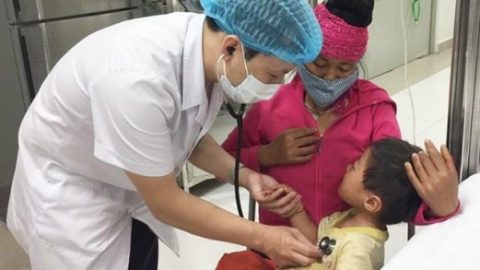 Bé trai suy giảm miễn dịch bẩm sinh thể nặng đầu tiên ở Việt Nam được cứu sống bằng ghép tế bào gốc 