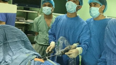 Hỗ trợ mổ cấp cứu kịp thời cứu sống 2 em bé tại bệnh viện Sản Nhi Đà Nẵng