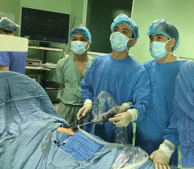 Hỗ trợ mổ cấp cứu kịp thời cứu sống 2 em bé tại bệnh viện Sản Nhi Đà Nẵng