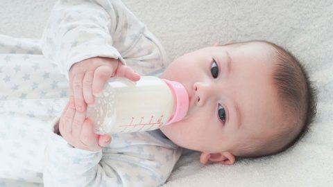 Một số sai lầm trong chăm sóc trẻ tiêu chảy khiến bệnh nặng thêm