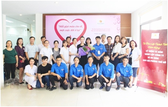 Hơn 300 cán bộ nhân viên Văn Phú Invest hiến máu tặng các bệnh nhi