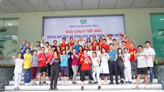 Bệnh viện Nhi Trung ương tổ chức giải chạy tiếp sức quyên góp ủng hộ đồng bào Miền Trung năm 2020
