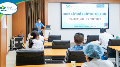 Bệnh viện Nhi Trung ương triển khai đào tạo “Cấp cứu nhi khoa” cho các bác sĩ, điều dưỡng của Bệnh viện