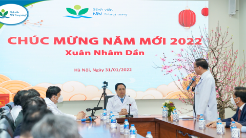Thủ tướng Phạm Minh Chính tới thăm, chúc Tết tại Bệnh viện Nhi Trung ương