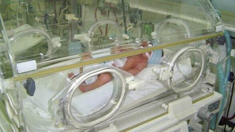 Những lưu ý khi chăm sóc trẻ nhỏ trong thời tiết lạnh