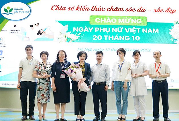 Công đoàn Bệnh viện Nhi Trung ương tổ chức chia sẻ kiến thức “chăm sóc Da- Sắc đẹp” cho nữ cán bộ, đoàn viên nhân Ngày Phụ nữ Việt Nam 20/10