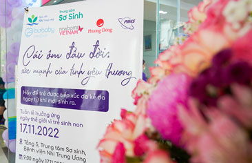 Ngày thế giới vì trẻ sinh non 2022 với chủ đề “Cái ôm đầu đời – Sức mạnh của tình yêu thương”