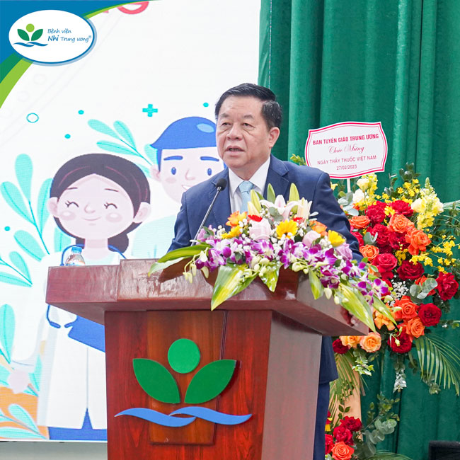 Đồng chí Nguyễn Trọng Nghĩa - Bí thư Trung ương Đảng, Trưởng Ban Tuyên giáo Trung ương có đánh giá cao thành tựu Bệnh viện Nhi Trung ương đạt được và có những chỉ đạo thiết thực dành cho Bệnh viện