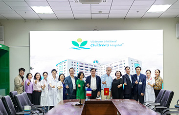 Mở rộng quan hệ hợp tác giữa Liên đoàn Y tế Pháp – Việt và Bệnh viện Nhi Trung ương