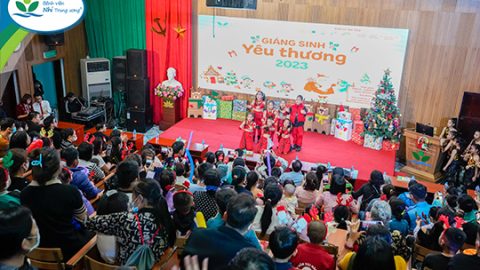 Giáng sinh yêu thương 2023: Chương trình ấm áp và ý nghĩa dành cho các em nhỏ tại Bệnh viện Nhi Trung ương