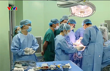 [VTV1] Lần đầu tiên tại Việt Nam: Đặt điện cực sâu bề mặt vỏ não lập bản đồ sinh động kinh giúp phẫu thuật thành công toàn diện cho 2 trẻ động kinh kháng thuốc