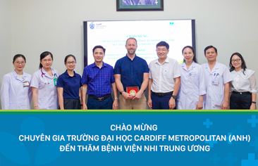 Đón tiếp chuyên gia ngành Vi sinh, Đại học Cardiff Metropolitan (Vương quốc Anh) đến thăm và làm việc: Triển vọng cho hợp tác và phát triển