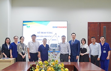 Tiếp nhận tài trợ máy thở vận chuyển nội viện từ Công ty Tài chính Cổ phần Điện lực (EVN Finance)