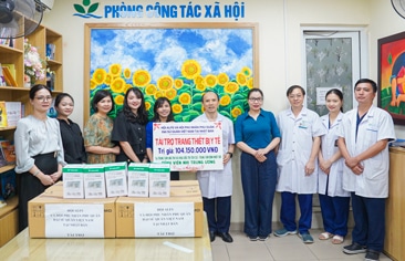 Tiếp nhận tài trợ thiết bị y tế từ Hội phụ nữ Châu Á – Thái Bình Dương (ALFS) và Hội phu nhân phu quân Đại sứ quán Việt Nam tại Nhật Bản