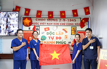 Rộn ràng sắc đỏ chào mừng 80 năm Quốc khánh nước Cộng hòa xã hội chủ nghĩa Việt Nam (2/9/1945 – 2/9/2025)
