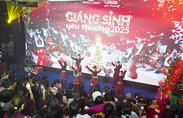 Giáng sinh yêu thương 2025 – Những điều ước nhiệm màu được thắp lên tại Bệnh viện Nhi Trung ương