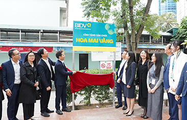 Khánh thành và đưa vào sử dụng sân chơi Hoa Mai Vàng dành cho các bệnh nhi tại Bệnh viện Nhi Trung ương