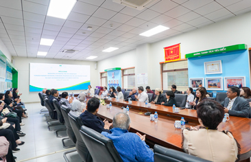 Tiếp đón và làm việc với đoàn chuyên gia quốc tế đến từ nhiều quốc gia về sàng lọc sơ sinh, quản lý bệnh hiếm và rối loạn chuyển hóa ở trẻ em