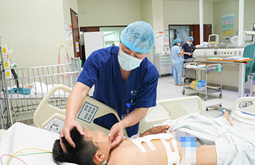 Phối hợp đa chuyên khoa xử lý thành công ca bé trai 9 tuổi nguy kịch do tai nạn từ kíp nổ tự chế