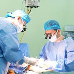 Niềm vui trước Ngày Thầy thuốc Việt Nam 27/2: Tái tạo thành công mắt cá ngoài và khớp cổ chân cho bé gái 8 tuổi mắc ung thư sụn, mở ra hy vọng cho nhiều bệnh nhi