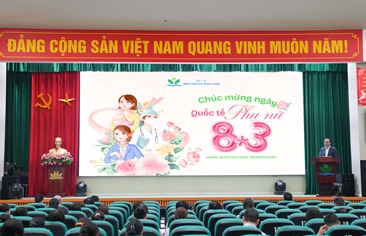 Chúc mừng Ngày Quốc tế Phụ nữ 8/3 – Gửi trọn yêu thương tới những “bông hoa” ngành Y