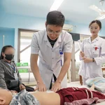 Phát hiện nhiều viên nam châm nhỏ trong ruột bé trai 5 tuổi: cảnh báo nguy cơ từ đồ chơi từ tính