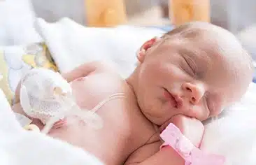 Hiệu quả của nitroglycerin tiêm dưới da trong phòng ngừa tắc động mạch quay ở bệnh nhân nhi: Thử nghiệm lâm sàng phân nhóm ngẫu nhiên có đối chứng