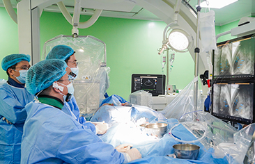 Thay van động mạch phổi qua da thành công cho bé gái 14 tuổi mắc tim bẩm sinh phức tạp – Công nghệ hiện đại, không phải mổ tim mở lần hai