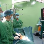 [VTV1] Bước tiến mới trong điều trị dị dạng thành ngực phức tạp ở trẻ em: Bệnh viện Nhi Trung ương làm chủ kỹ thuật nội soi sử dụng thanh đôi (Sandwich) trong phẫu thuật điều trị dị dạng lồi – lõm xương ức phức tạp ở trẻ em