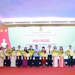 4 gia đình tiêu biểu và 6 học sinh là con của viên chức, người lao động Bệnh viện Nhi Trung ương được Công đoàn Y tế Việt Nam biểu dương