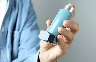 Hiệu quả của budesonide–formoterol so với salbutamol trong điều trị hen phế quản mức độ nhẹ ở trẻ em