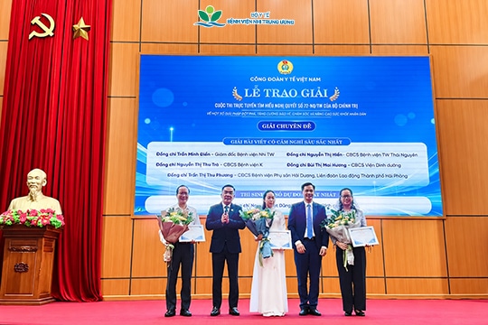 GS.TS. Trần Minh Điển - Giám đốc Bệnh viện Nhi Trung ương vinh dự nhận giải “Bài viết có cảm nghĩ sâu sắc nhất” Cuộc thi tìm hiểu Nghị quyết 72-NQ/TW
